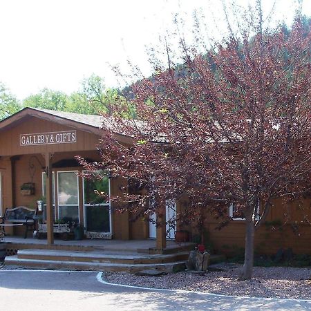 River Falls Lodging -Black Hills, South Dakota Hot Springs Quarto foto